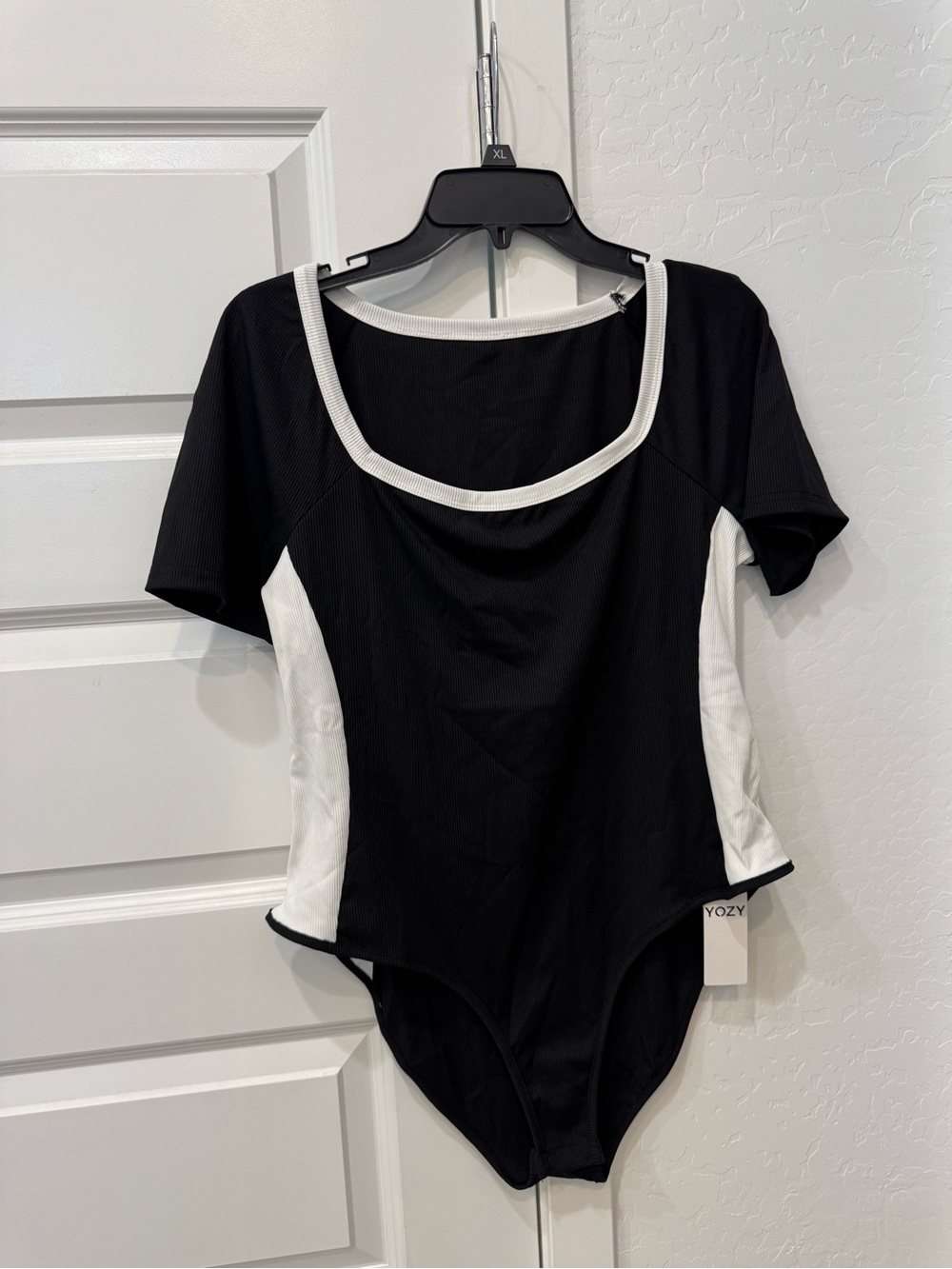 YOZY 2 Piece Black and White Scoop Neck Women’s Bodysuit and Pants NWT